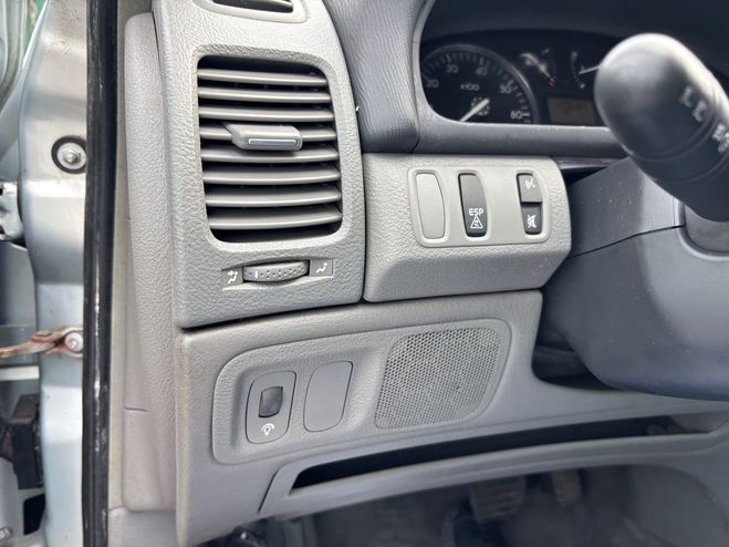 Renault Laguna 1.8 16S PRIVILEGE Gris de 2001
