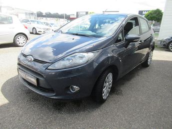  Voir détails -Ford Fiesta 1.4 TDCi 70 FAP Trend à Aubire (63)