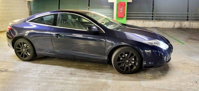 Renault Laguna III (K91) 2.0 dCi 150ch FAP Privilge BV BLEU FONCE de 2010