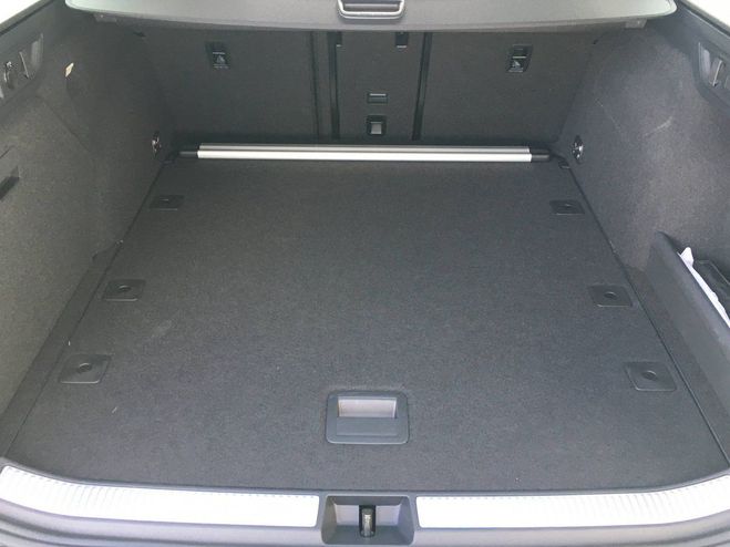Volkswagen Passat 2.0 TDI EVO SCR 150 DSG7 R-Line Noir de 2024