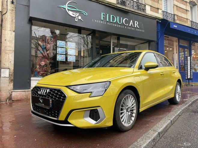 Audi A3 Sportback IV 40 TFSIe 204ch Design Luxe JAUNE de 2022