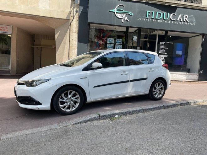 Toyota Auris II HSD 136h Dynamic BLANC de 2017