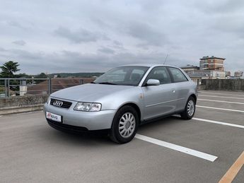  Voir détails -Audi A3 1.8 125CH AMBIENTE BVA 3P à Igny (91)