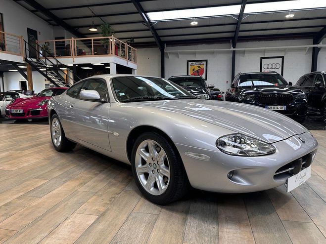 Jaguar XK8 Coupe 4.0i V8 Argent Mtallis de 1999