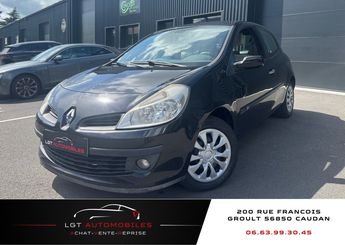  Voir détails -Renault Clio III (B/C85) 1.5 dCi 85ch Confort Express à Caudan (56)