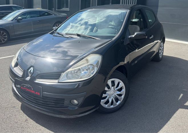 Renault Clio III (B/C85) 1.5 dCi 85ch Confort Express NOIR de 2006