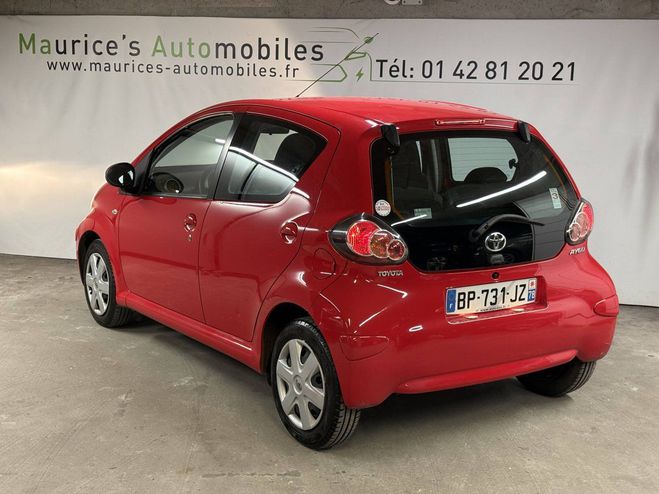 Toyota Aygo 1.0 VVT-i 68ch Connect 5p ROUGE de 2011