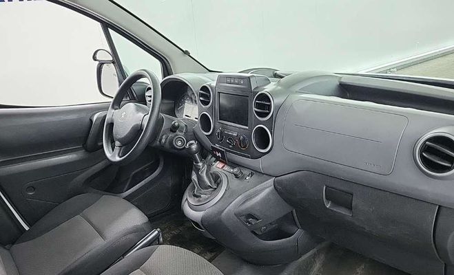 Peugeot Partner FOURGON STANDARD 1.6 BLUEHDI 100 PREMIUM Blanc de 2018