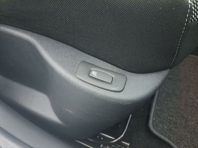 Renault Clio IV ESTATE 0.9 TCe 90 ZEN Noir de 2019