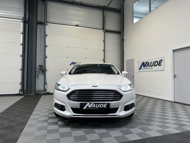 Ford Mondeo 2.0 iVCT Hybrid 187 ch BVA Titanium Busi BLANC de 2018