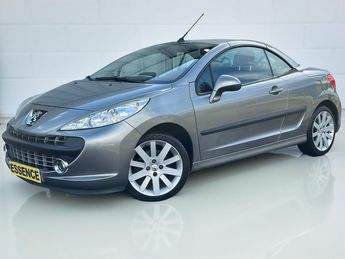  Voir détails -Peugeot 207 CC 1.6 16V 150ch Fline (9 CV) + Cuir GP à Thiers (63)