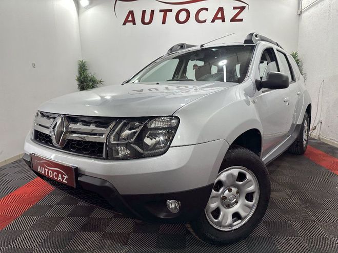 Dacia Duster 1.5 dCi 110 4x4 Prestige (RENAULT DUSTER Gris Clair de 2015