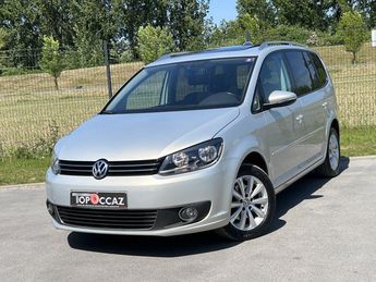  Voir détails -Volkswagen Touran 1.6 TDI 105CH BLUEMOTION CONFORTLINE BUS à  La Chapelle-d'Armentires (59)