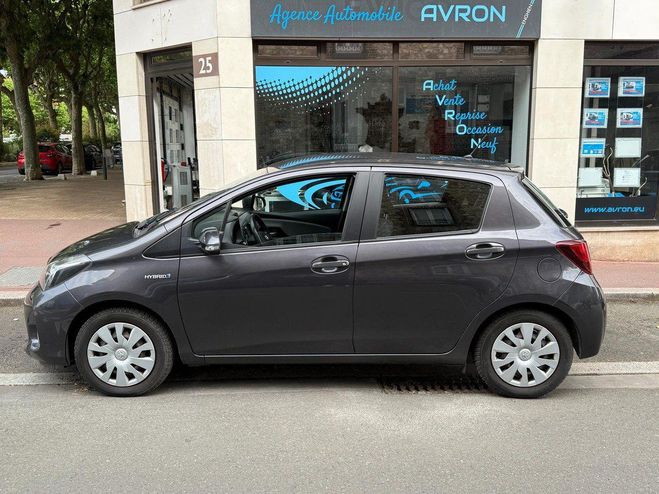 Toyota Yaris Hybrid III (2) 100H BUSINESS Gris Mtallis de 2017