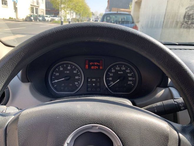 Dacia Sandero 1.2 16v 75 Euro5 NOIR de 2011