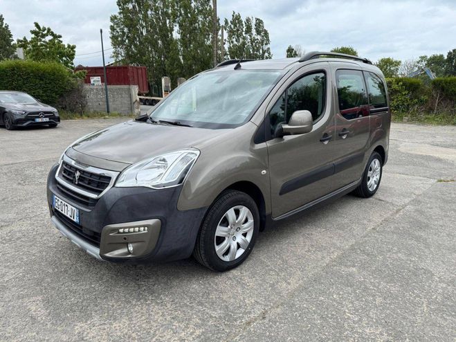 Peugeot Partner Tepee OUTDOOR 1,2 L 110 cv 72000km JAUNE CLAIR de 2016