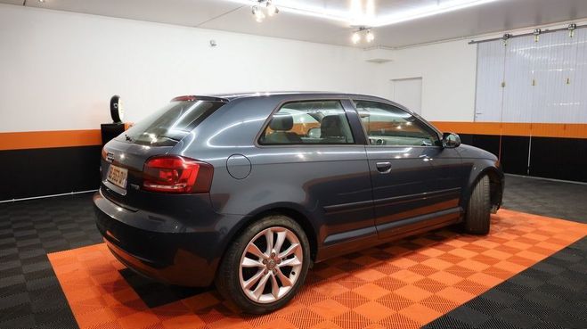Audi A3 1.8 TFSI 160CH AMBITION S TRONIC 7 3P Gris F de 2010