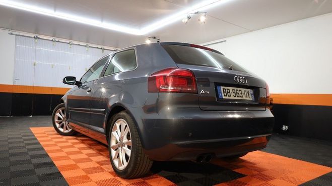 Audi A3 1.8 TFSI 160CH AMBITION S TRONIC 7 3P Gris F de 2010