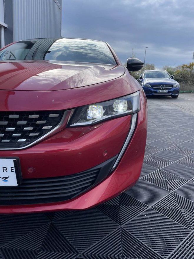 Peugeot 508 GT 225cv eat8 toit ouvrant ROUGE de 2018
