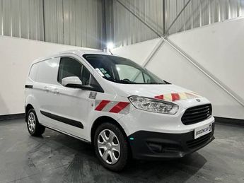  Voir détails -Ford Transit Courier 1.5 TD 75ch Trend Euro6 à Guipavas (29)