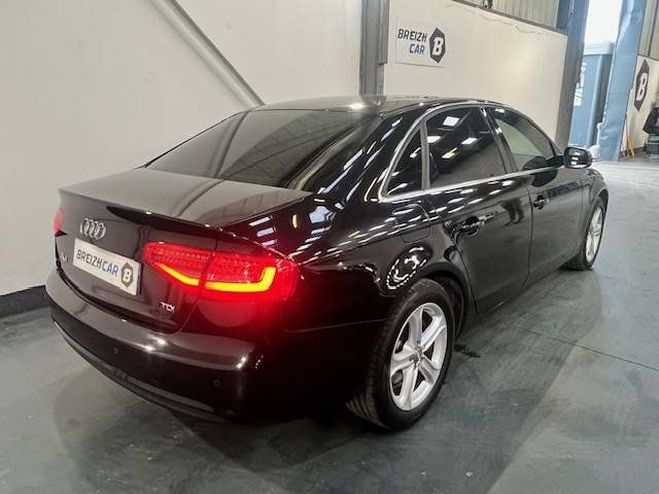 Audi A4 IV (B8) 2.0 TDI 120 DPF Ambiente NOIR de 2015