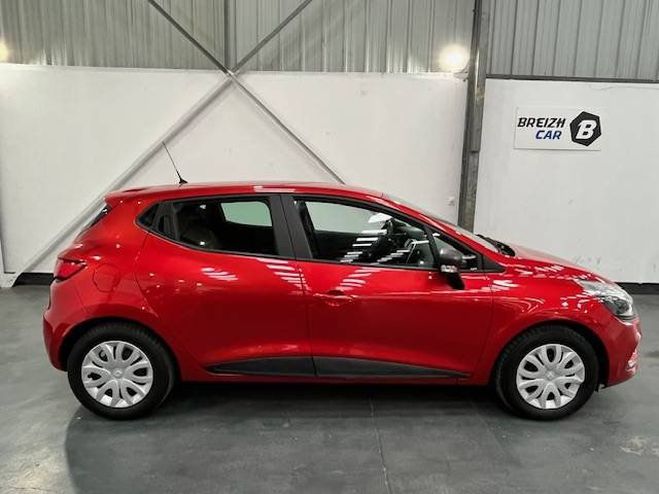 Renault Clio IV (B98) 1.2 16v 75ch Zen 5p ROUGE FONCE de 2017