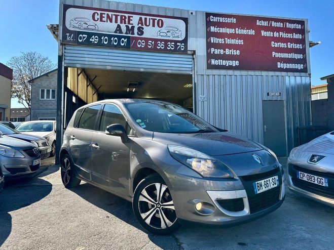 Renault Scenic III Bose 1.5 dCi 110 FAP MARRON CLAIR de 2011