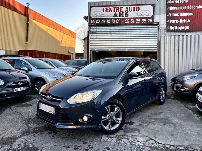 Ford Focus II 1.6 TDCi 115ch FAP Stop&Start Titaniu GRIS de 2014