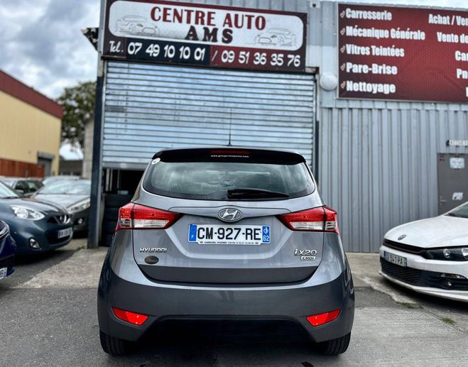 Hyundai Ix20 1.4 CRDI 90 BlueDrive Pack Sensation GRISE de 2012