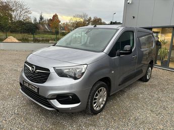  Voir détails -Opel Combo Life L2H1 1.5 D 130ch Elegance TVA RECUP à Saint-Jean-de-Linires (49)