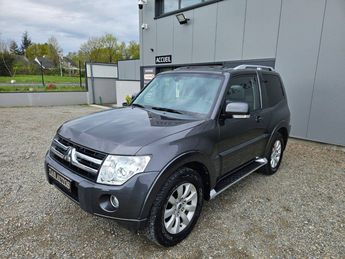  Voir détails -Mitsubishi Pajero 3.2 Di-D 200cv Instyle 3p Boite Auto à Saint-Jean-de-Linires (49)