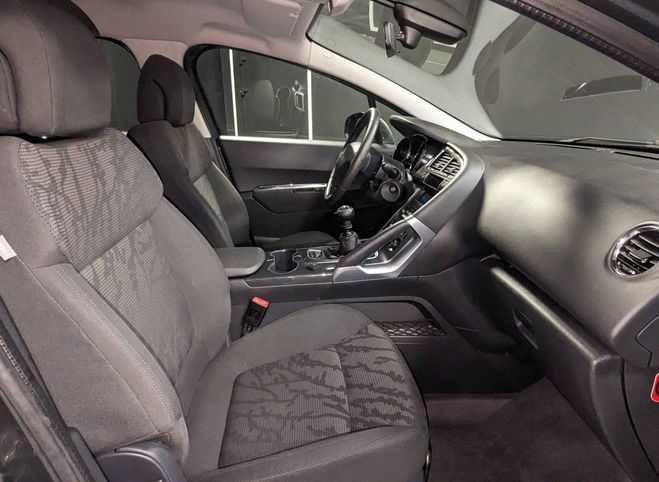 Peugeot 3008 1.6 HDi115 FAP Active / Garantie 12 Mois GRIS de 2014