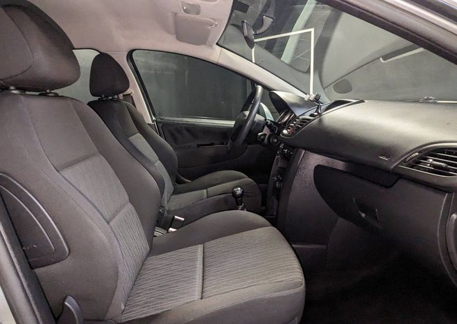 Peugeot 207 1.4 Urban 5p / Garantie 12 Mois GRIS de 2010
