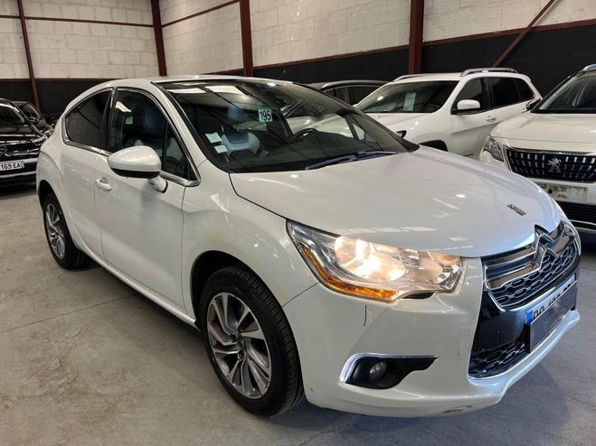 Citroen DS4 1.6 e-HDi115 Airdream Executive BLANC de 2013