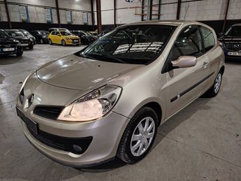  Voir détails -Renault Clio III 1.5 dCi 85ch Confort Expression 3p à Sainte-Genevive-des-Bois (91)