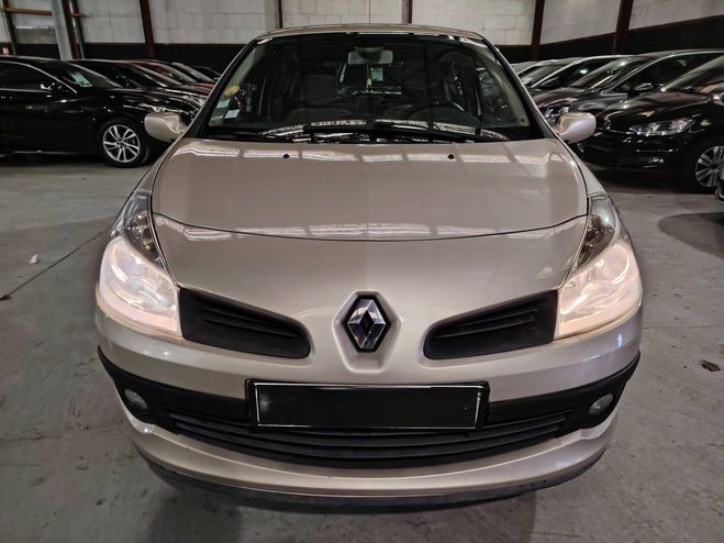 Renault Clio III 1.5 dCi 85ch Confort Expression 3p BEIGE CLAIR de 2006