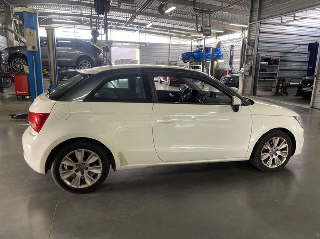 Audi A1 1.6 TDI 90CH FAP AMBITION Blanc de 2011