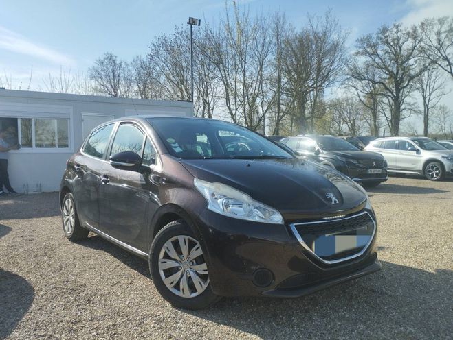 Peugeot 208 1.4 HDi FAP Active 5p ROUGE de 2013