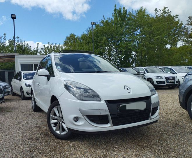 Renault Scenic III (J95) 2.0 16v 140ch Jade CVT INC. de 2011