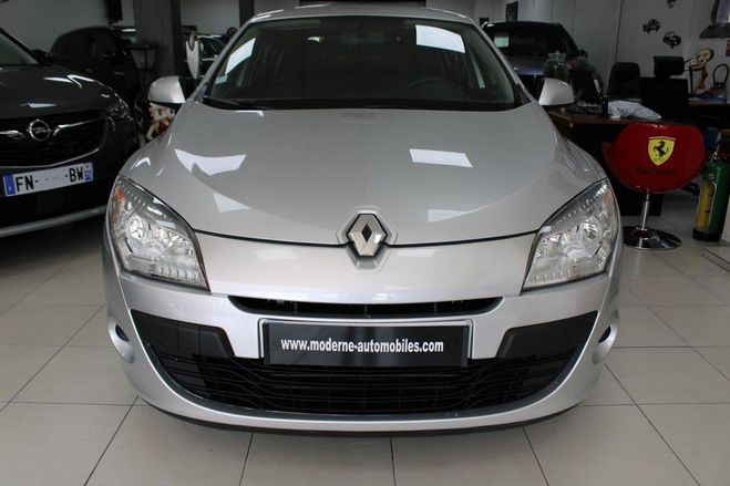 Renault Megane III 1.5 DCI 105CH AUTHENTIQUE ECO Gris C de 2009