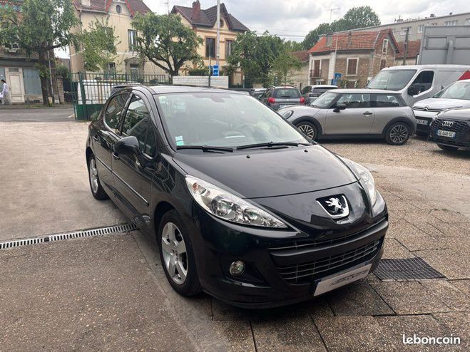 Peugeot 207 1.6 hdi 92 cv fline interieur cuir ,rad Noir de 2011