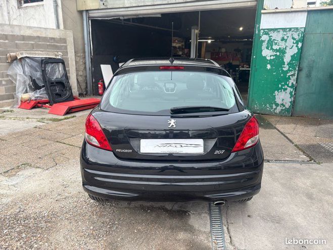 Peugeot 207 1.6 hdi 92 cv fline interieur cuir ,rad Noir de 2011