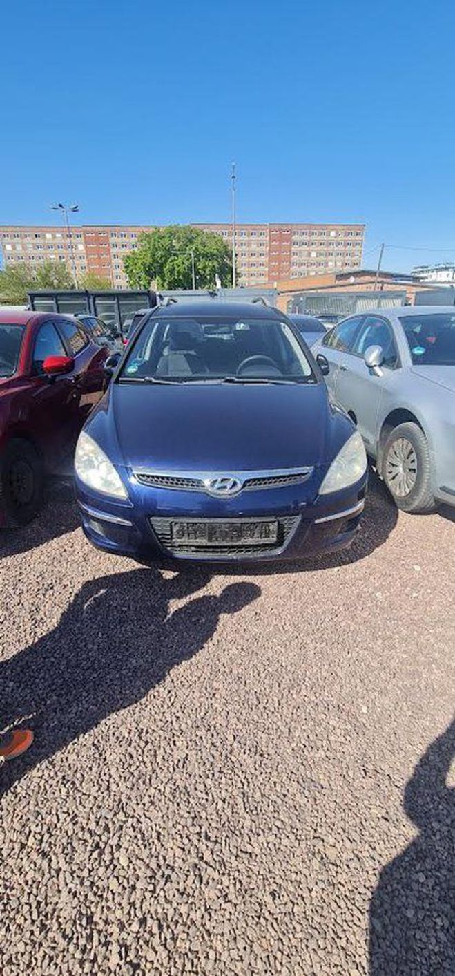 Hyundai I30 CW Break 1.6i 126ch (7 cv) 16V - BVM5 -  Bleu de 2008