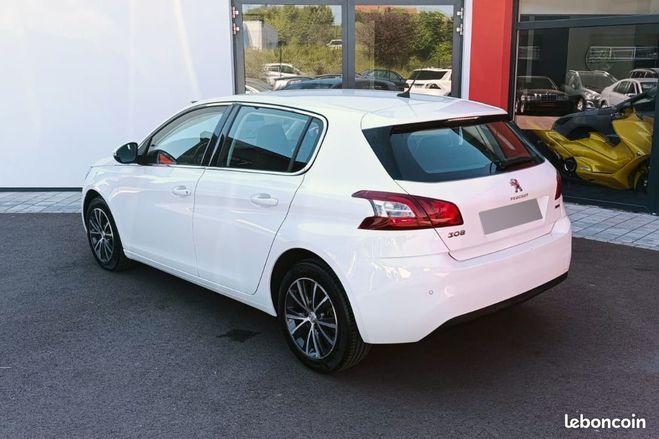 Peugeot 308 II 1.2 e-THP 12V 130ch Blanc de 2016