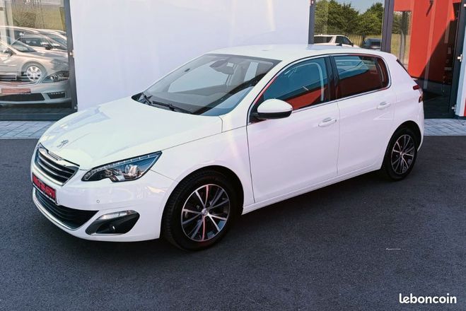 Peugeot 308 II 1.2 e-THP 12V 130ch Blanc de 2016