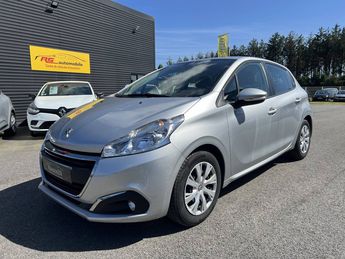  Voir détails -Peugeot 208 1.6 BlueHDi 75ch Access 5p à Quimperl (29)