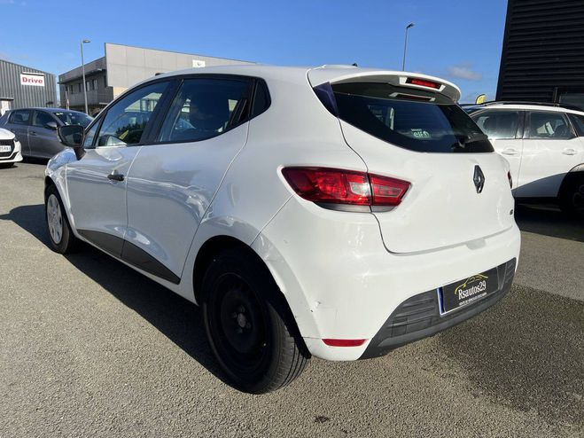 Renault Clio IV (B98) 1.5 dCi 75ch energy Life 5p BLANC de 2017