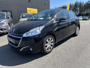  Voir détails -Peugeot 208 1.6 BlueHDi 75ch Active 5p à Quimperl (29)