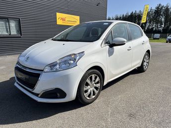  Voir détails -Peugeot 208 1.5 BlueHDi 100ch S&S Active Busines à Quimperl (29)
