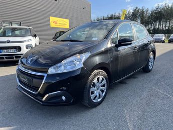  Voir détails -Peugeot 208 1.6 BlueHDi 75ch Active 5p à Quimperl (29)